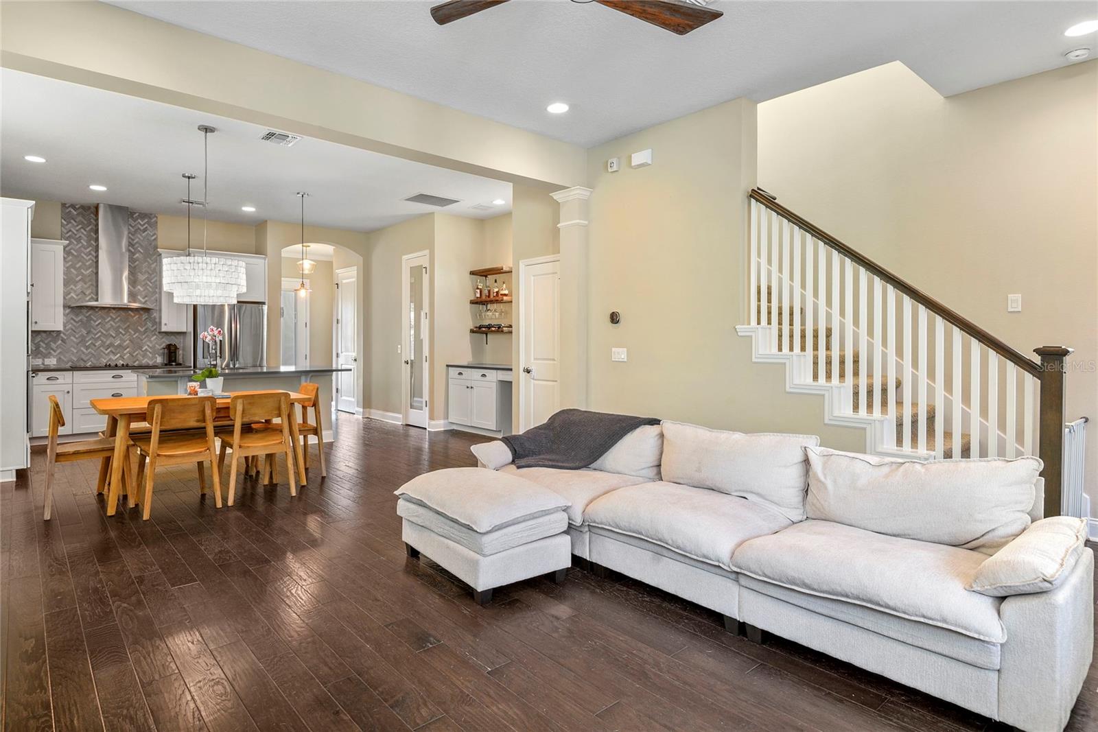 Image 14 of 32 For 8839 Laureate Boulevard