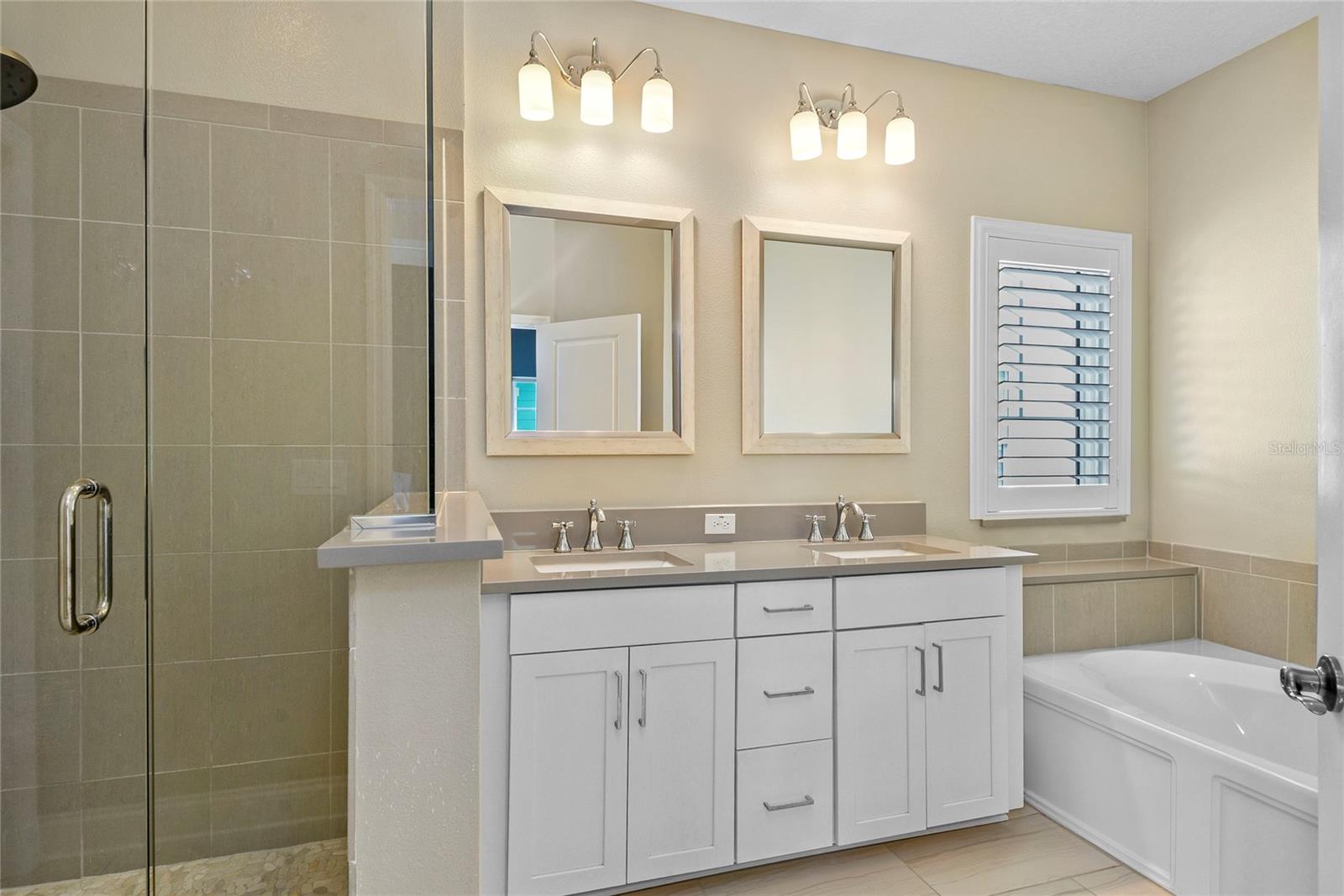 Image 22 of 32 For 8839 Laureate Boulevard