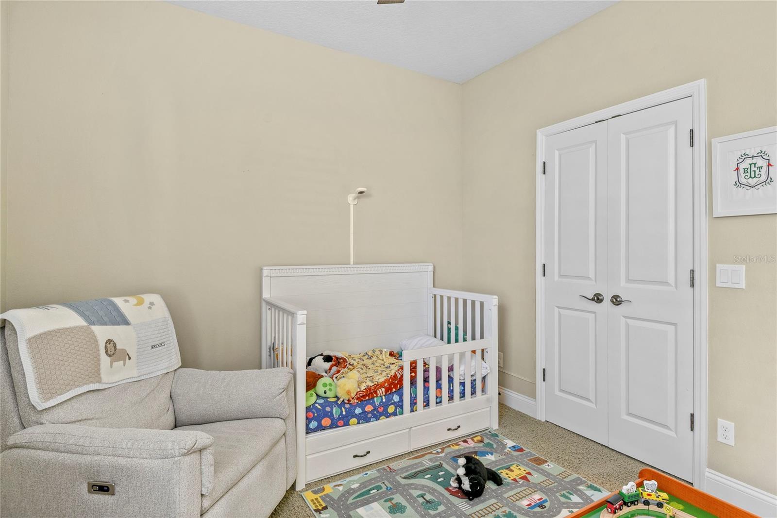 Image 29 of 32 For 8839 Laureate Boulevard