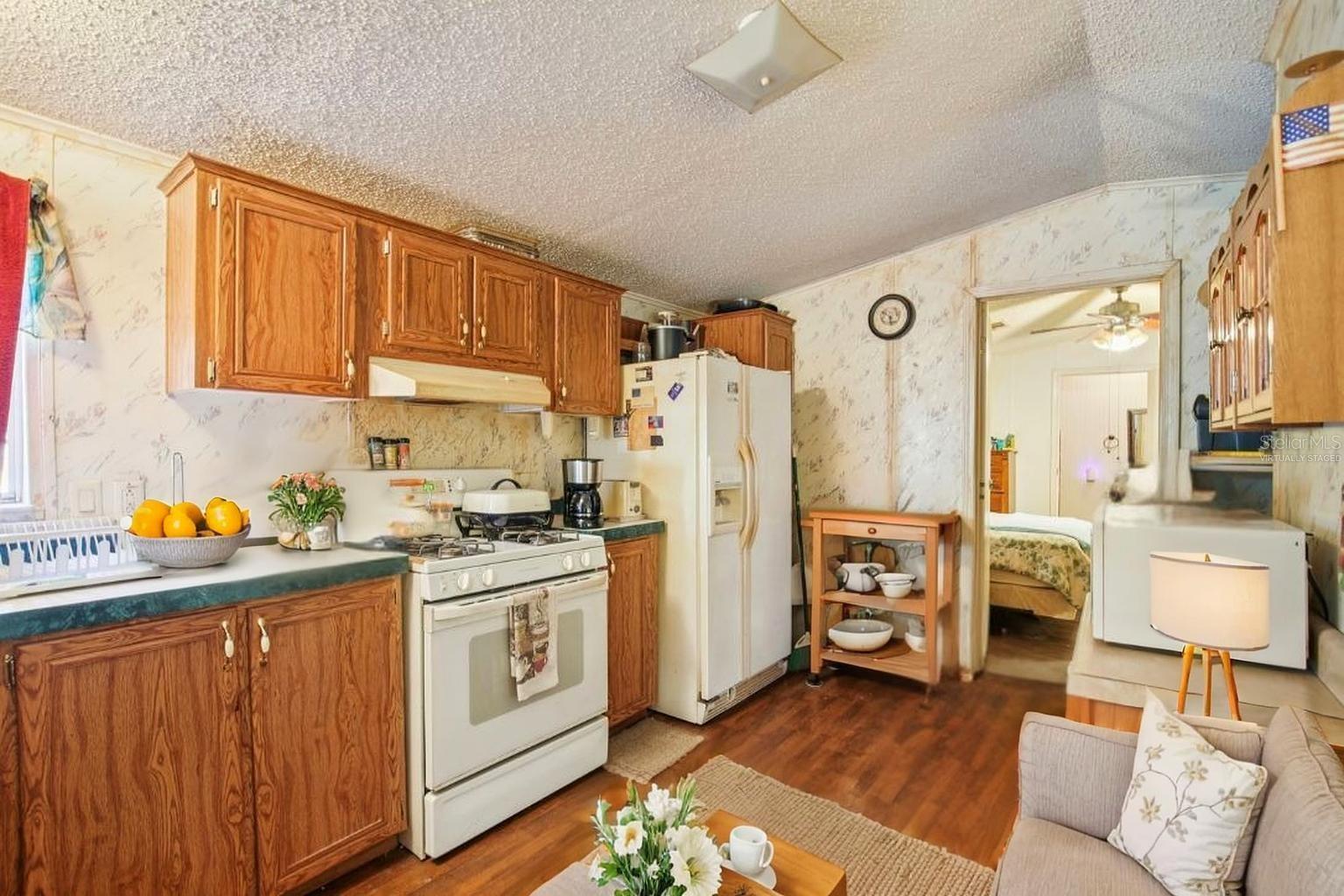 Image 7 of 13 For 7068 Pershing Drive