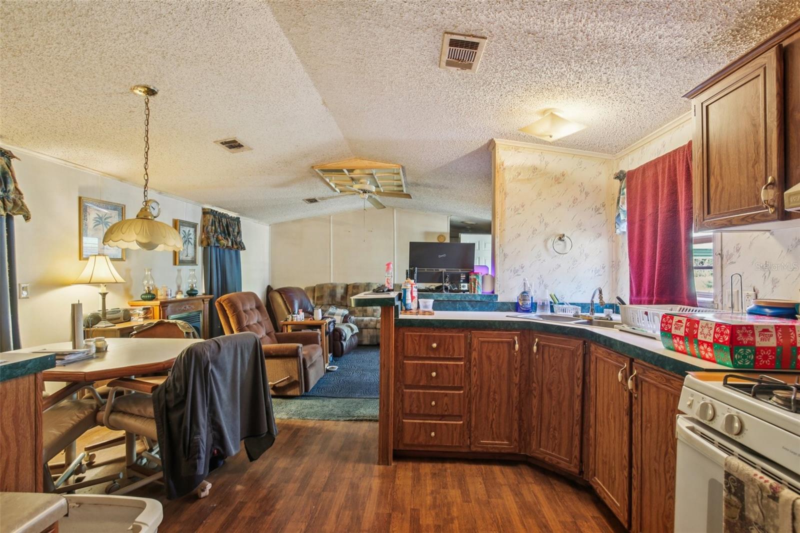 Image 8 of 13 For 7068 Pershing Drive