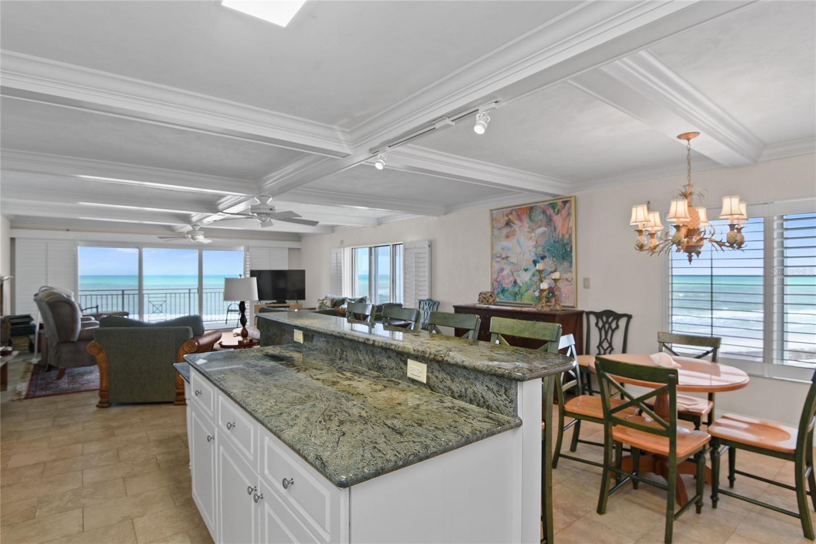 Image 12 of 41 For 5501 Atlantic Avenue 2010