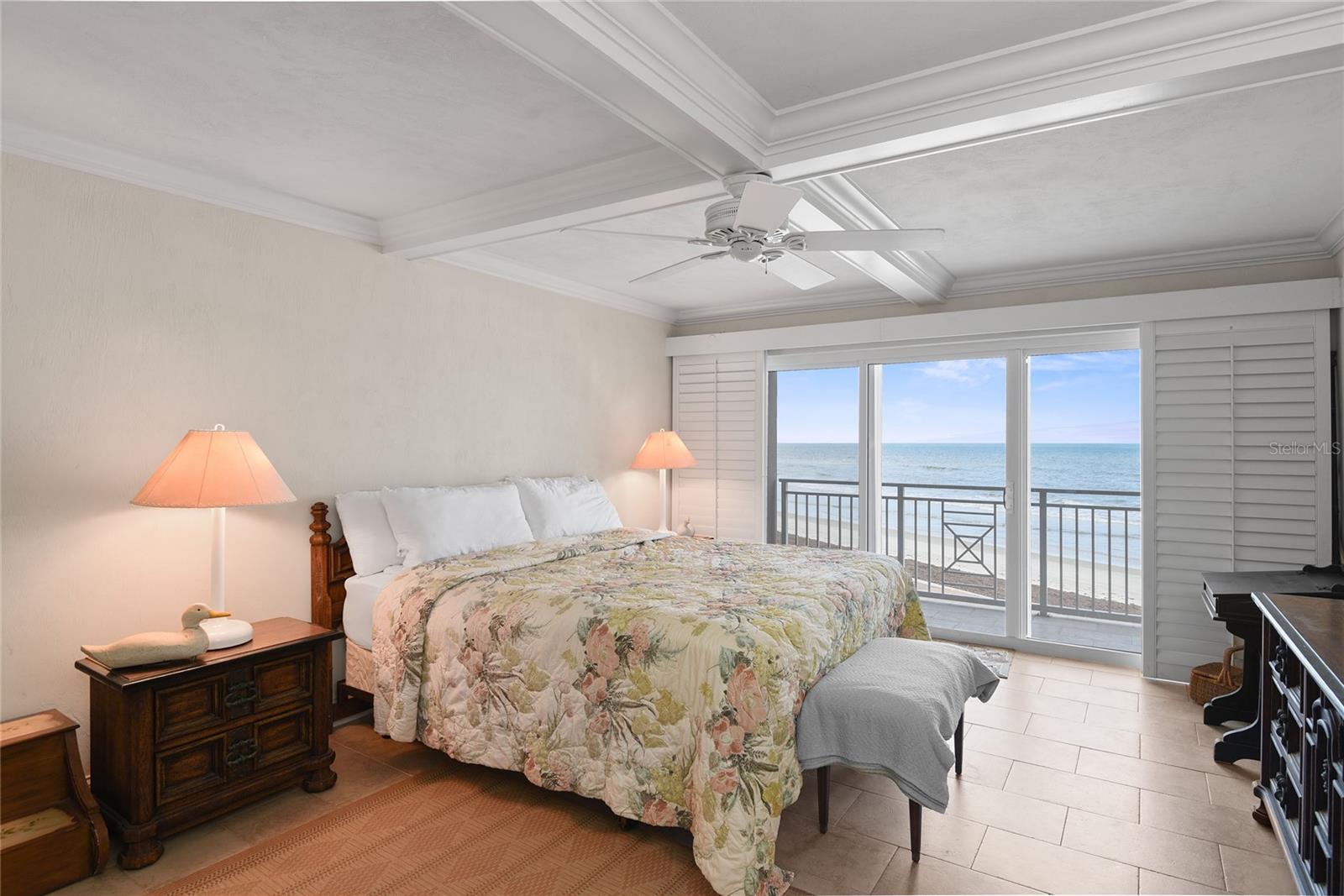 Image 14 of 41 For 5501 Atlantic Avenue 2010