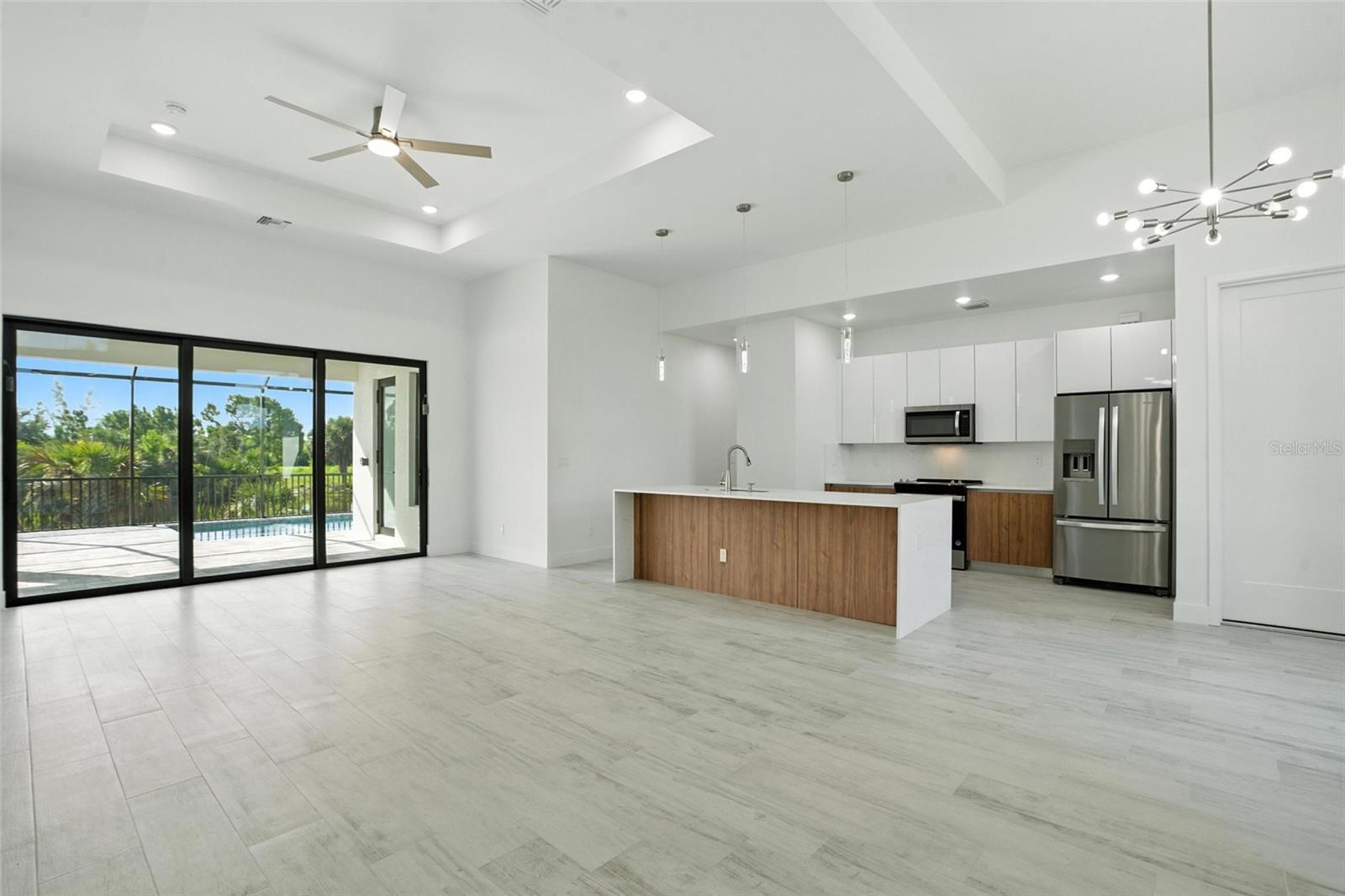 Image 12 of 60 For 9410 Arrid Circle