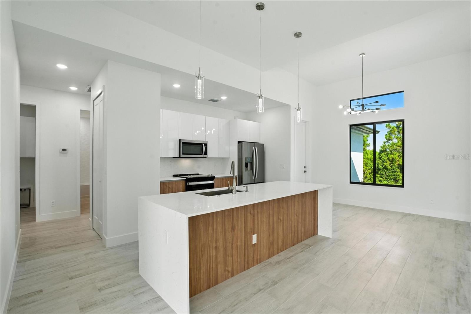 Image 15 of 60 For 9410 Arrid Circle