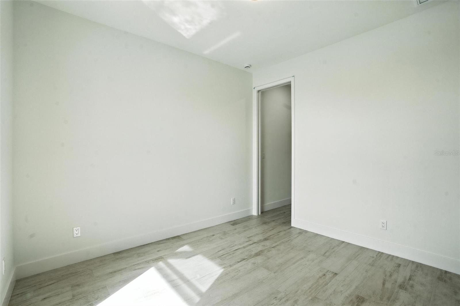 Image 38 of 60 For 9410 Arrid Circle