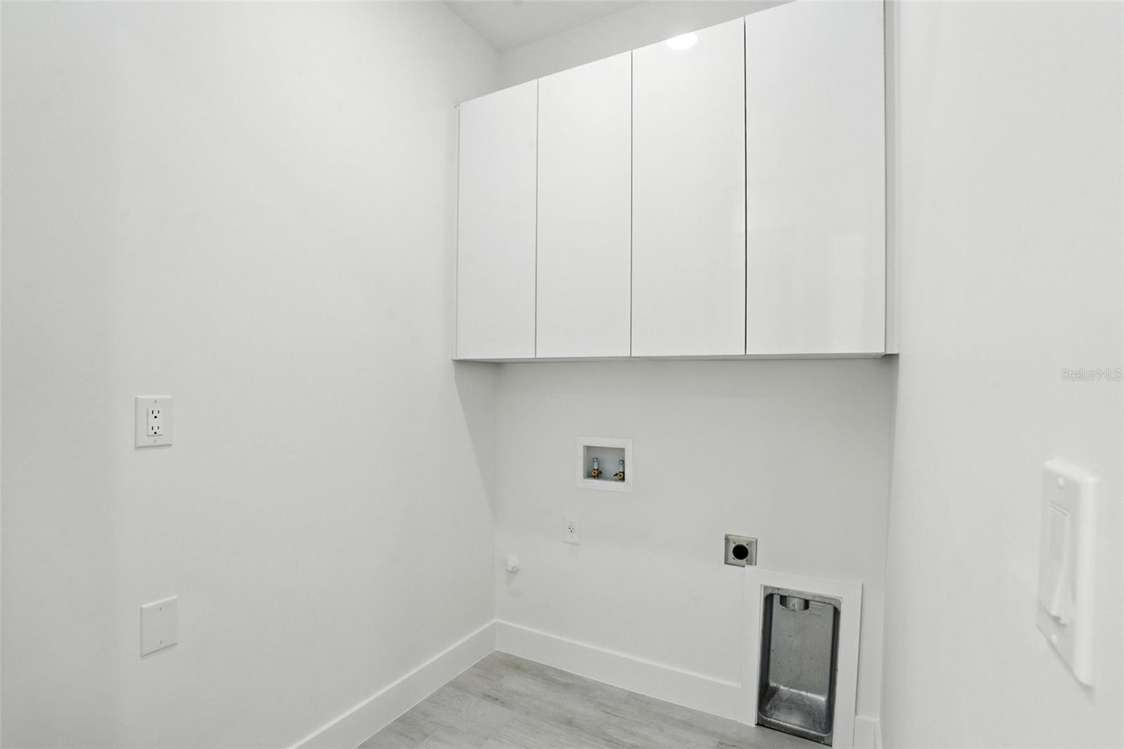 Image 42 of 60 For 9410 Arrid Circle