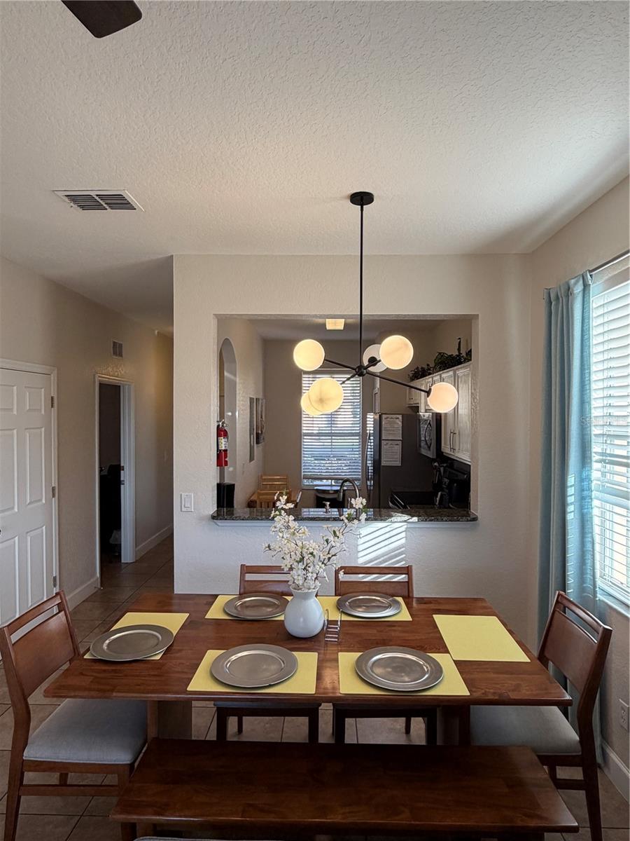 Image 23 of 42 For 705 La Mirage Street
