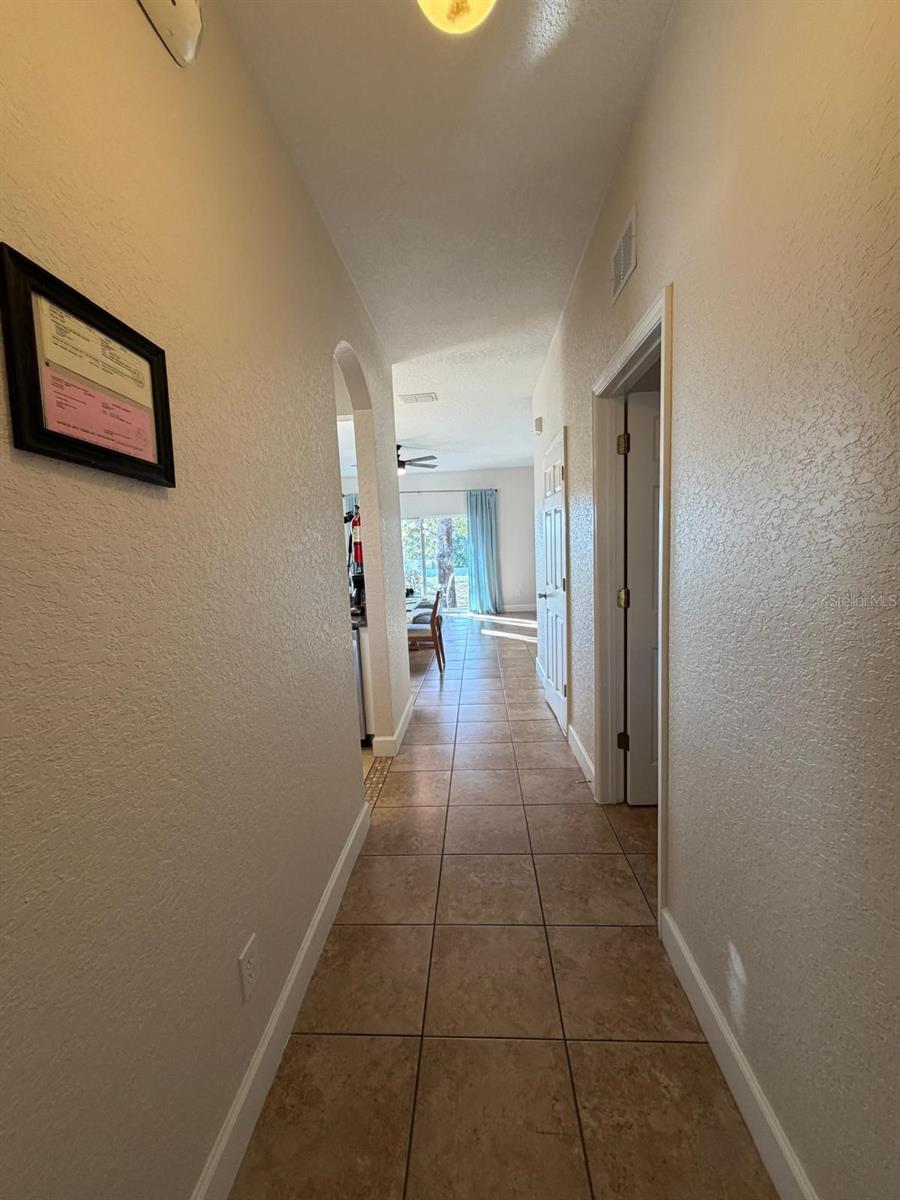 Image 24 of 42 For 705 La Mirage Street