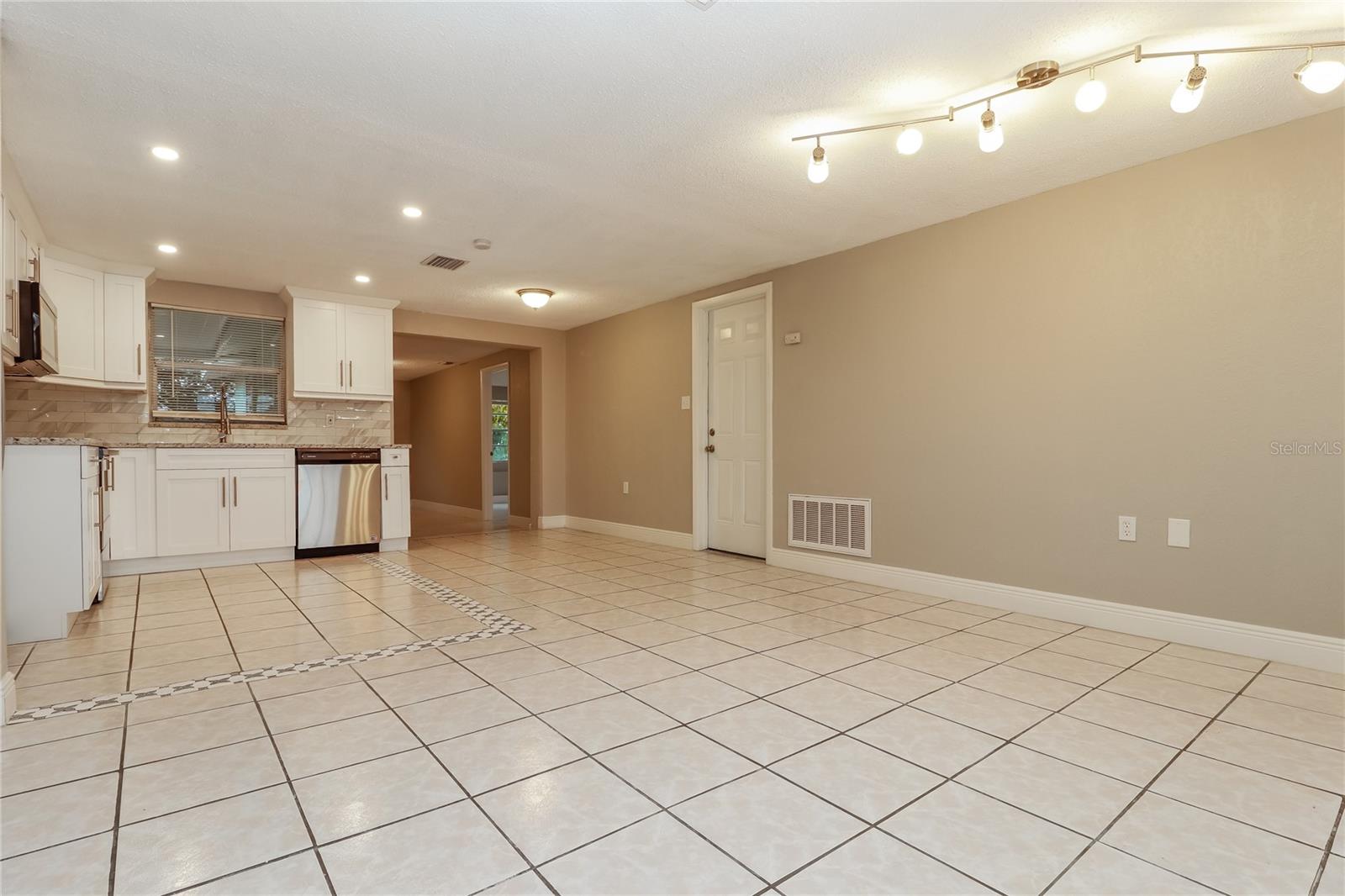 Image 4 of 16 For 9226 Rainbow Lane