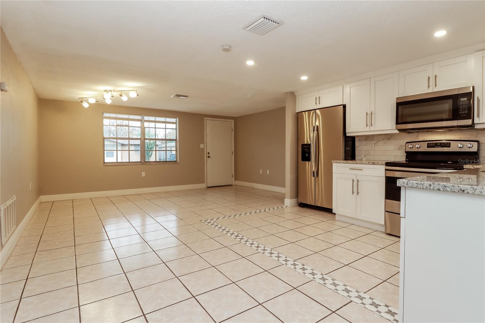 Image 5 of 16 For 9226 Rainbow Lane