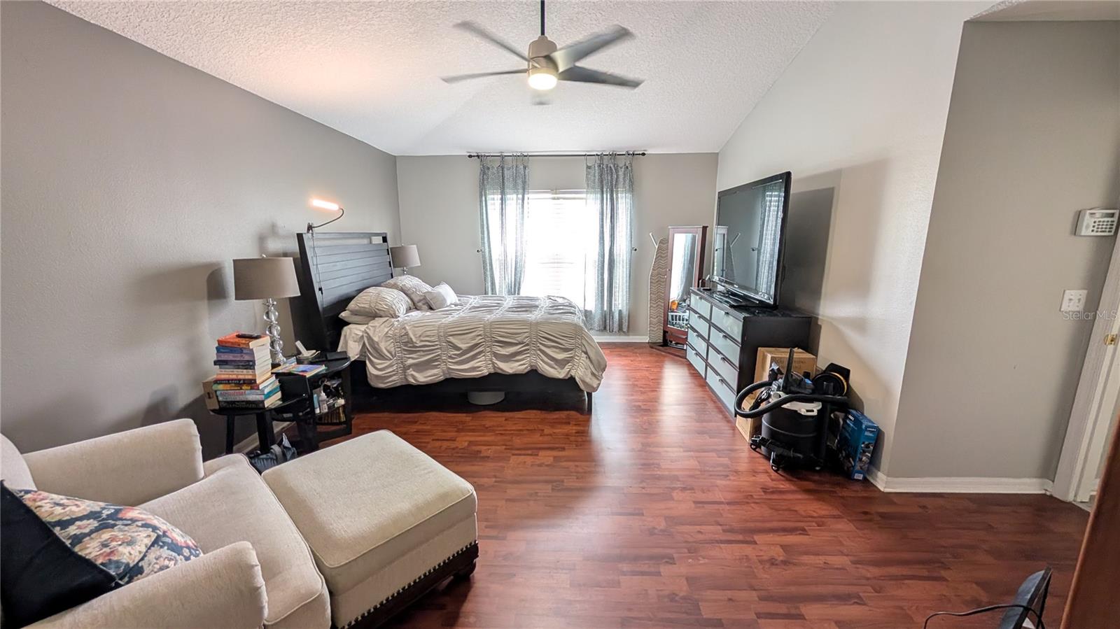 Image 15 of 21 For 106 Royalty Circle