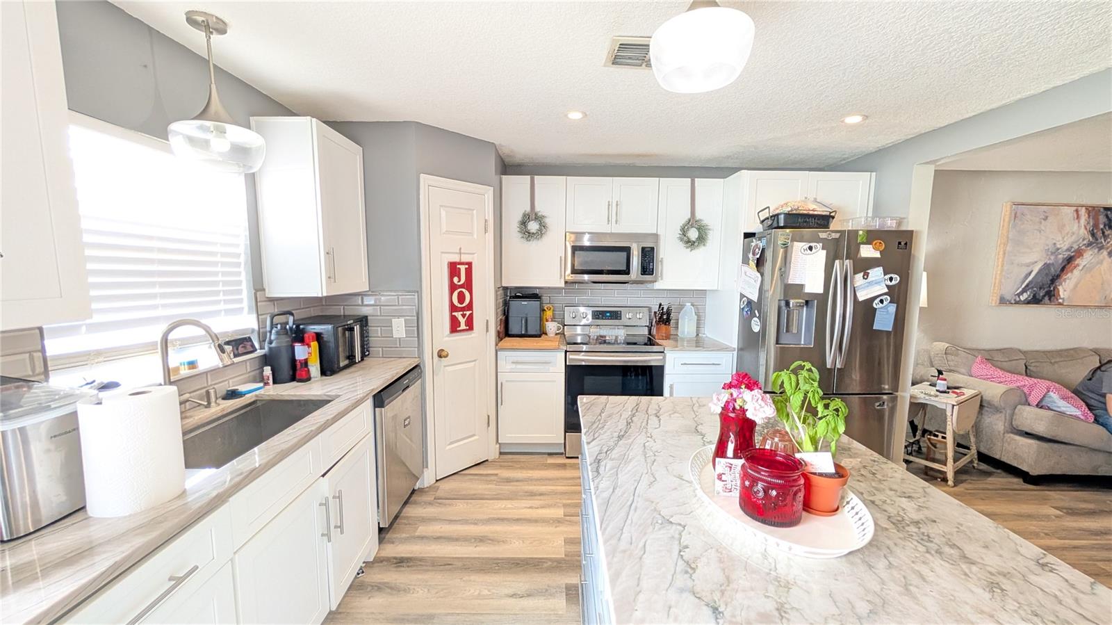 Image 2 of 21 For 106 Royalty Circle