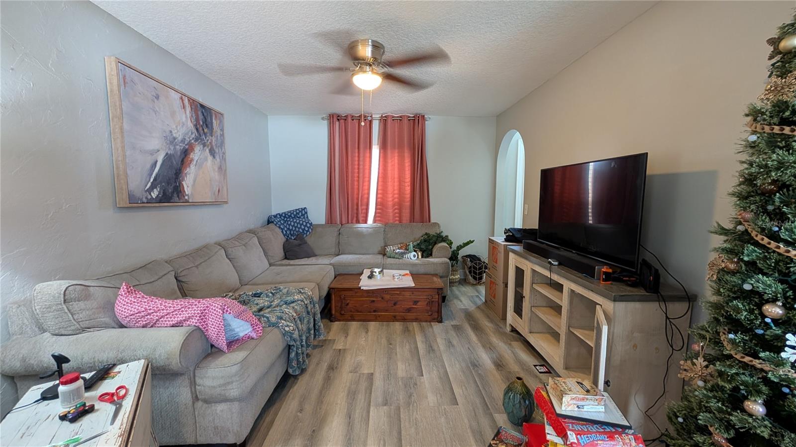 Image 5 of 21 For 106 Royalty Circle