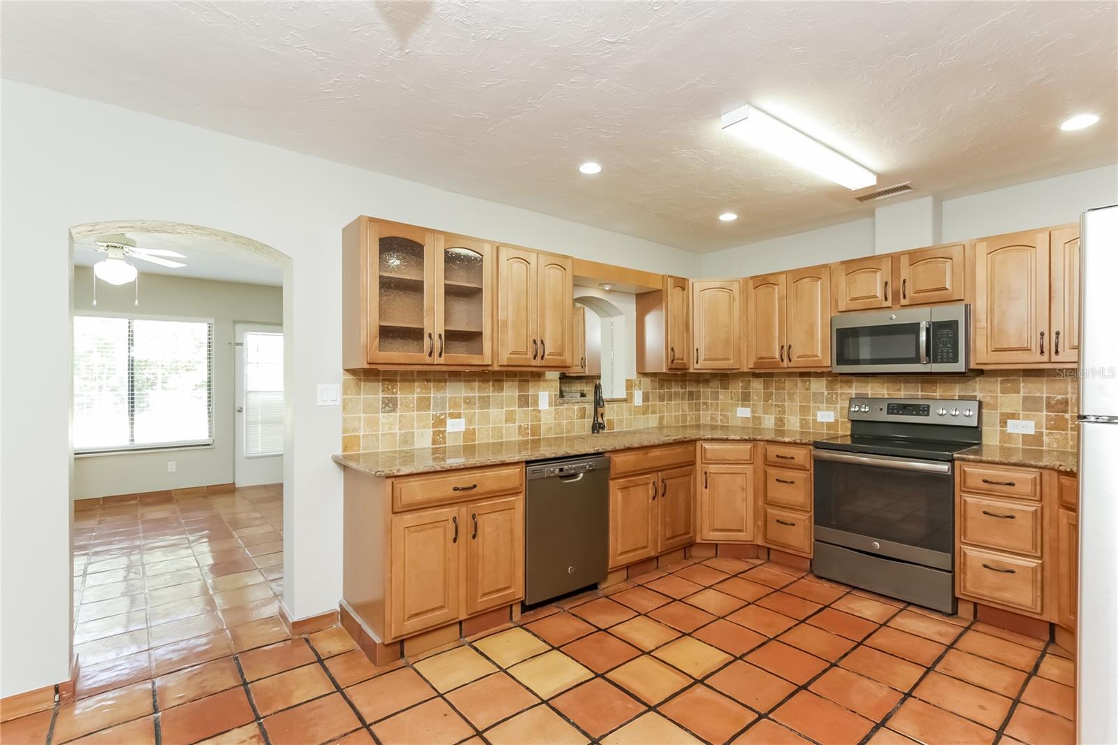 Image 4 of 16 For 2035 Goldenrod Street