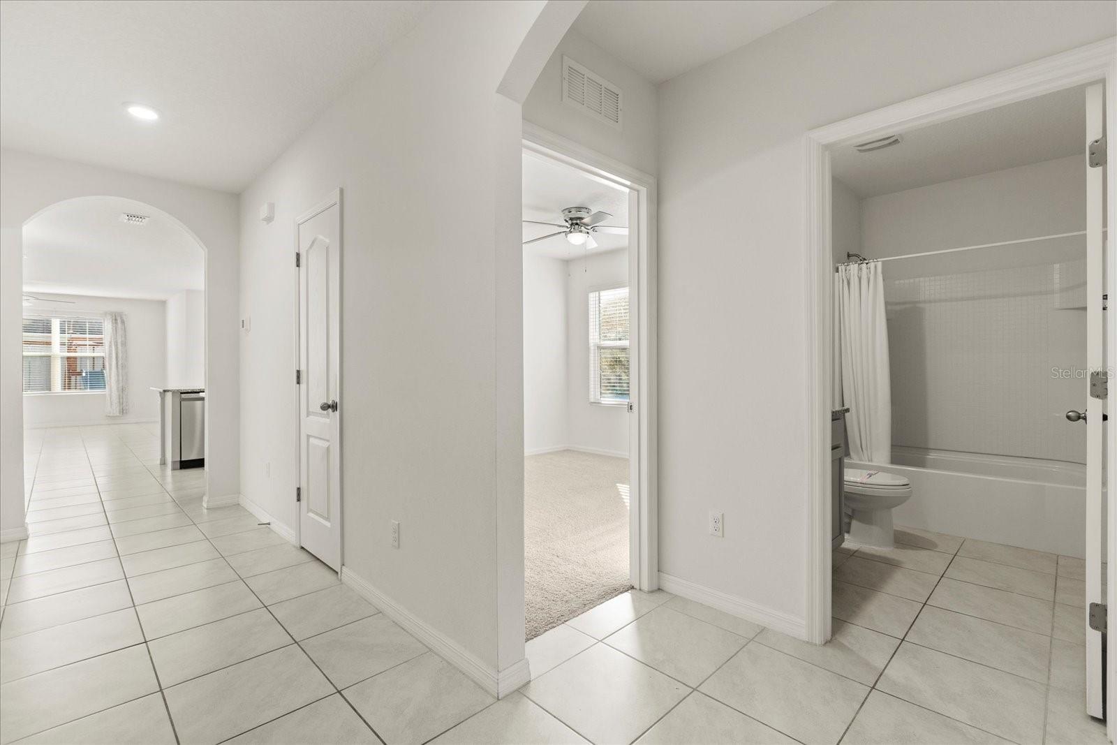 Image 23 of 34 For 3805 Heartleaf Lane