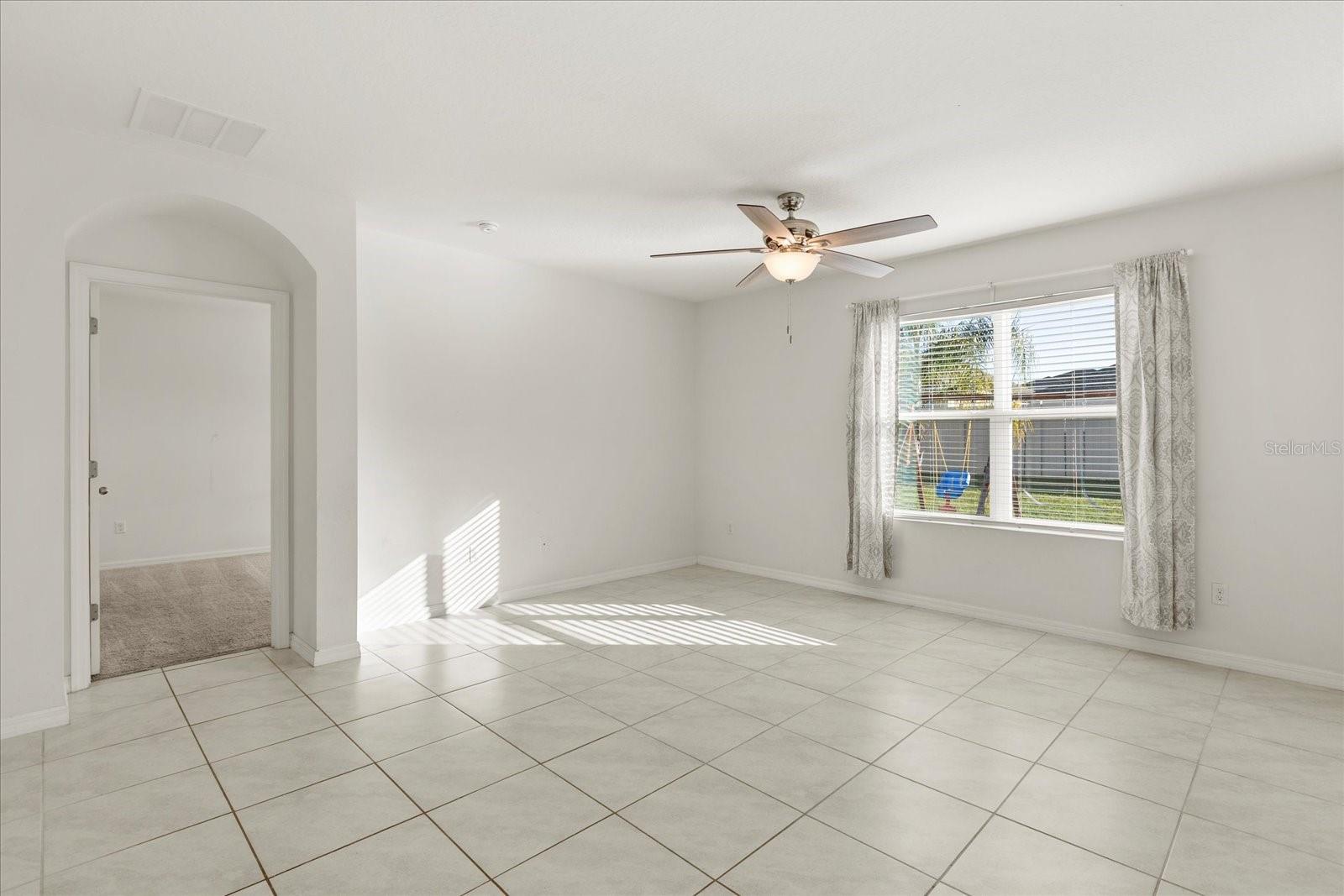 Image 3 of 34 For 3805 Heartleaf Lane