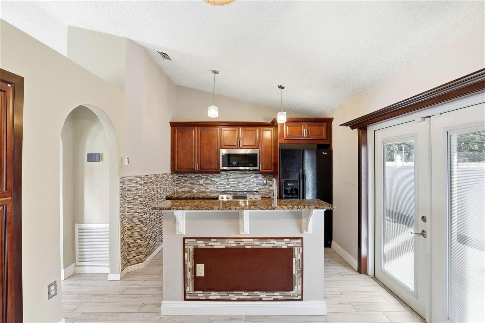 Image 14 of 29 For 10517 Rocking A Run