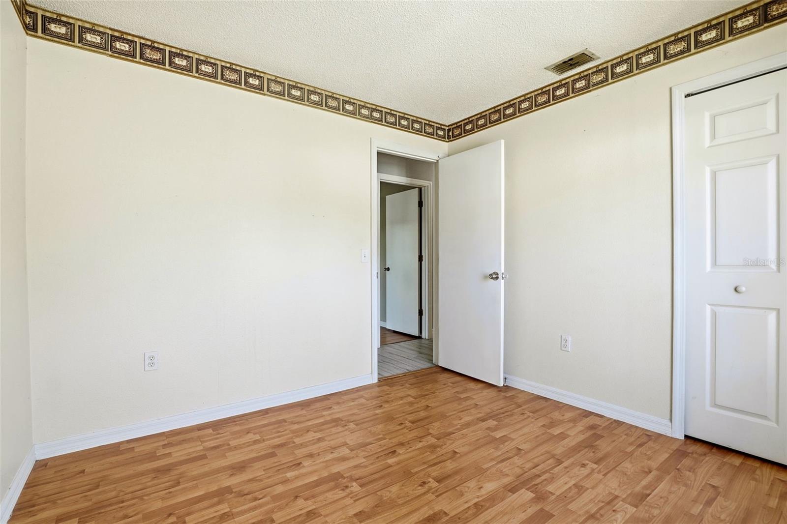 Image 22 of 29 For 10517 Rocking A Run