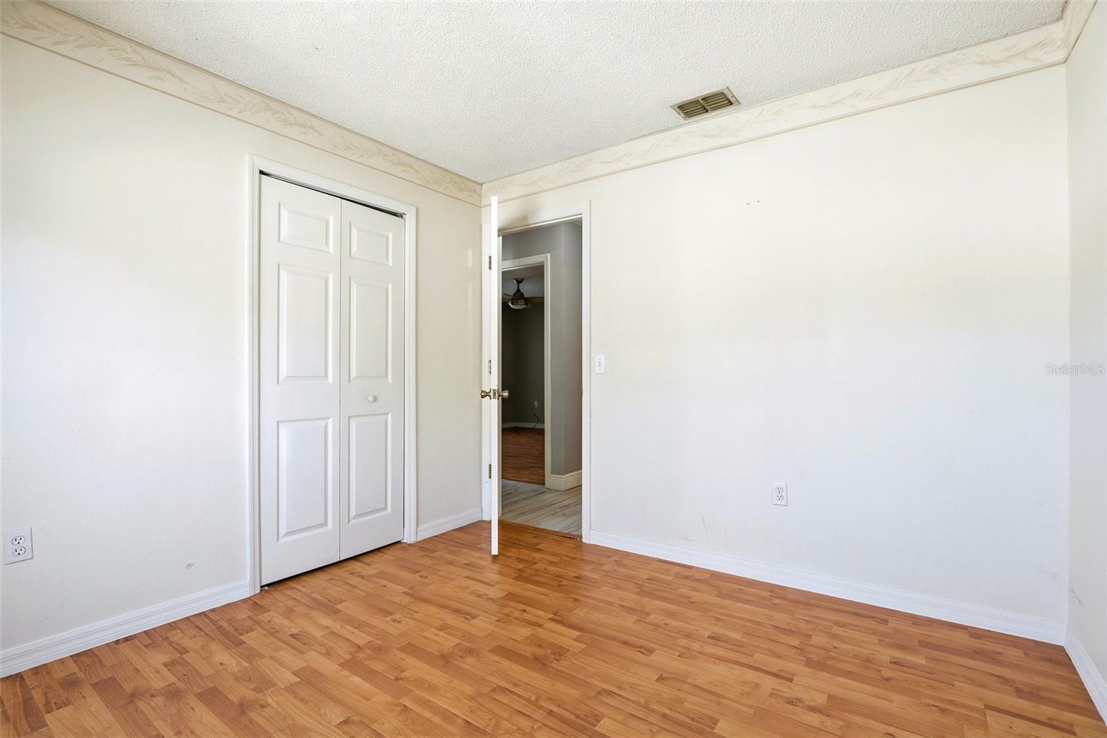 Image 25 of 29 For 10517 Rocking A Run