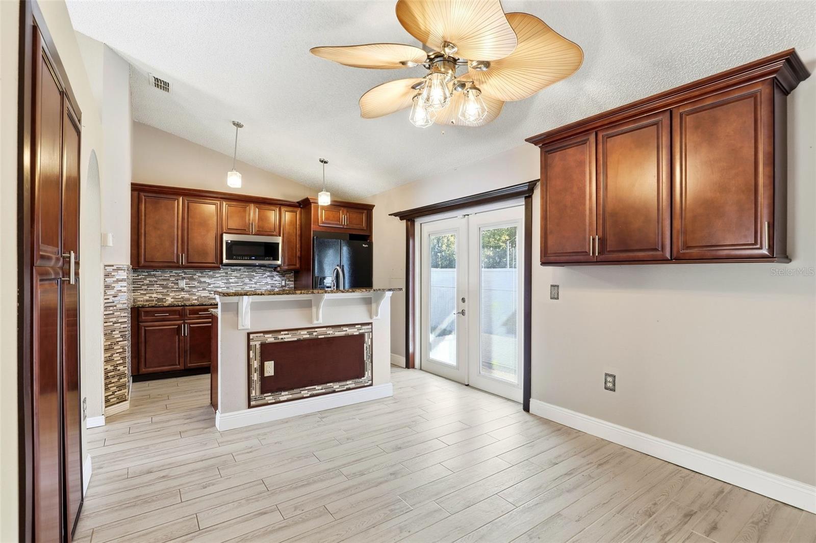 Image 4 of 29 For 10517 Rocking A Run