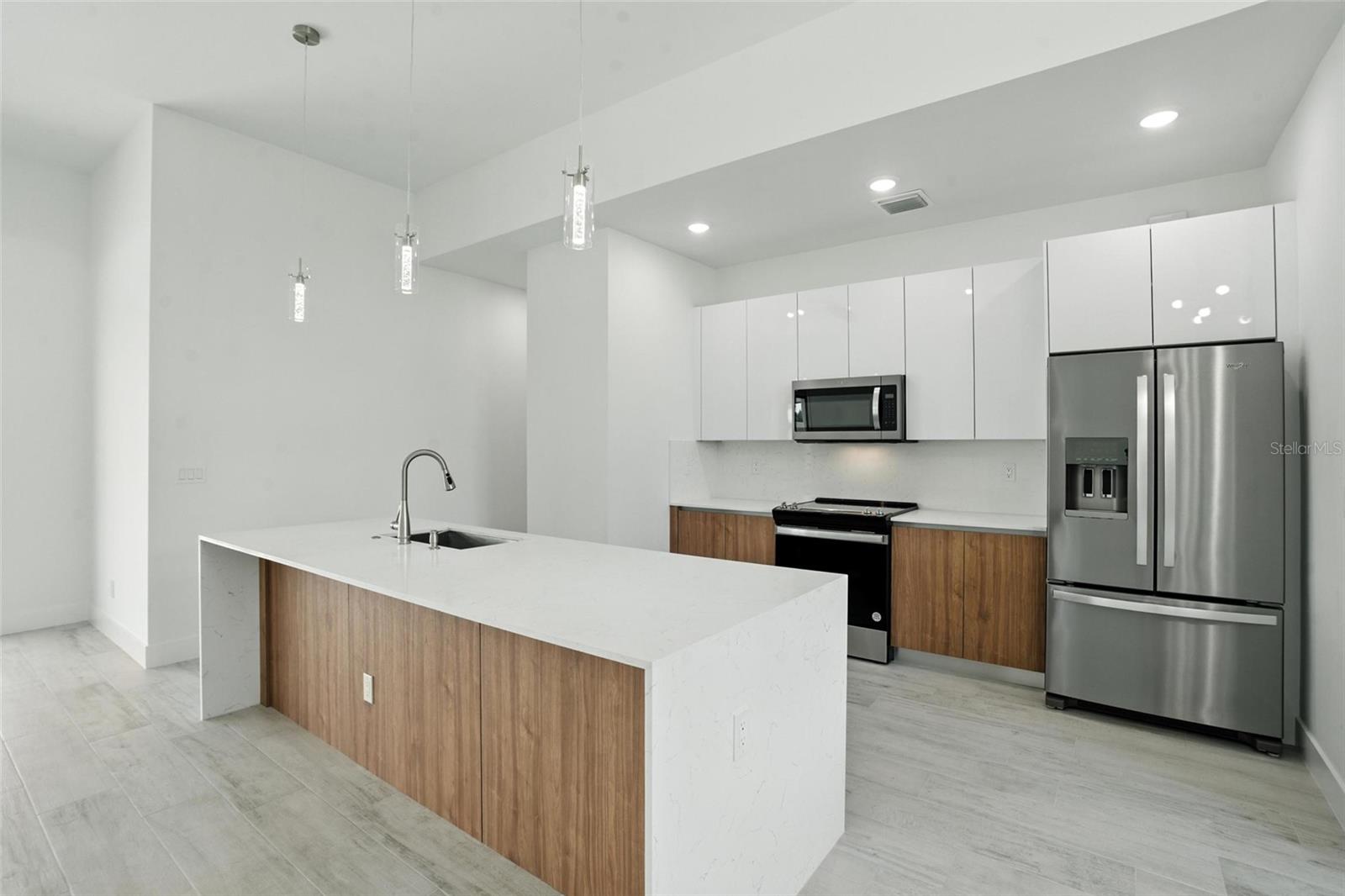 Image 17 of 60 For 9402 Arrid Circle