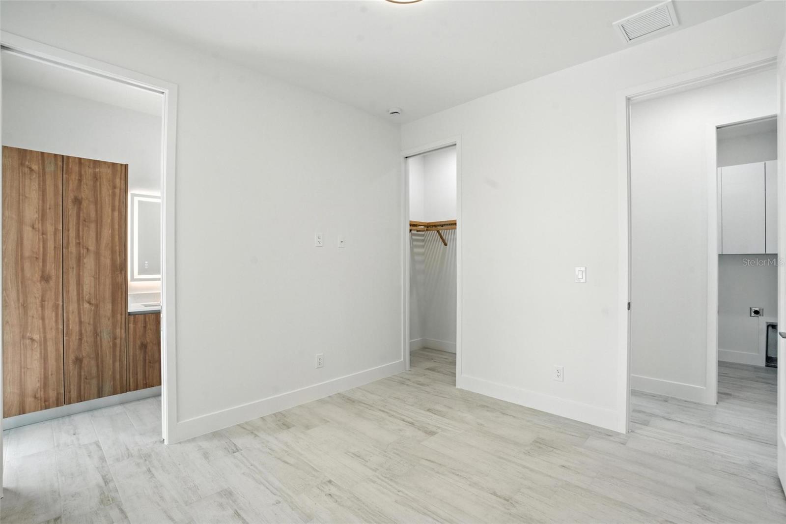 Image 34 of 60 For 9402 Arrid Circle