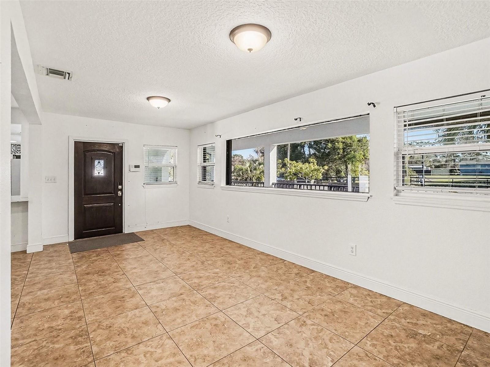 Image 14 of 55 For 2400 10th Street