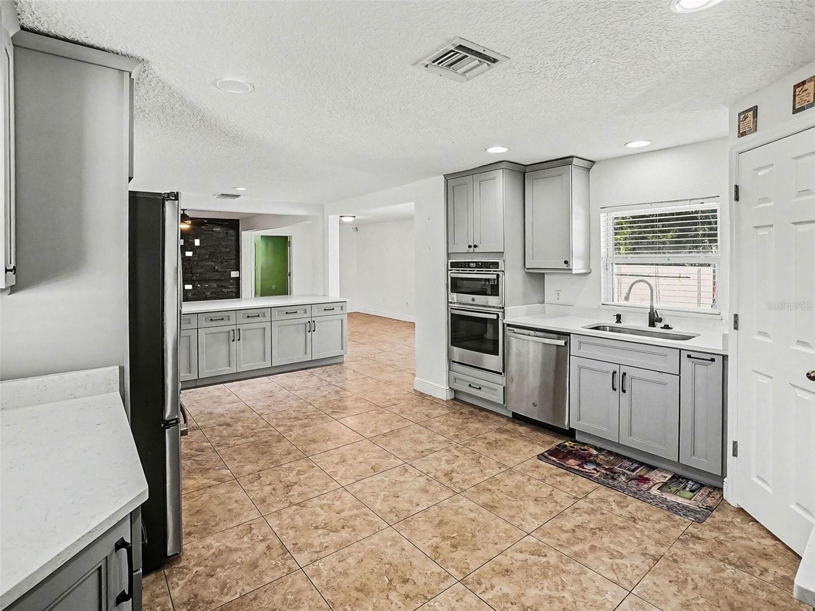 Image 15 of 55 For 2400 10th Street