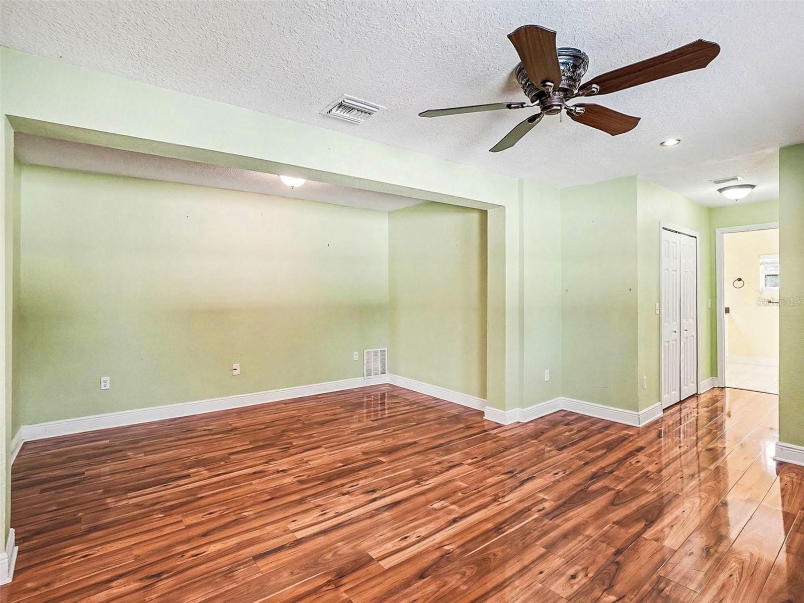 Image 20 of 55 For 2400 10th Street