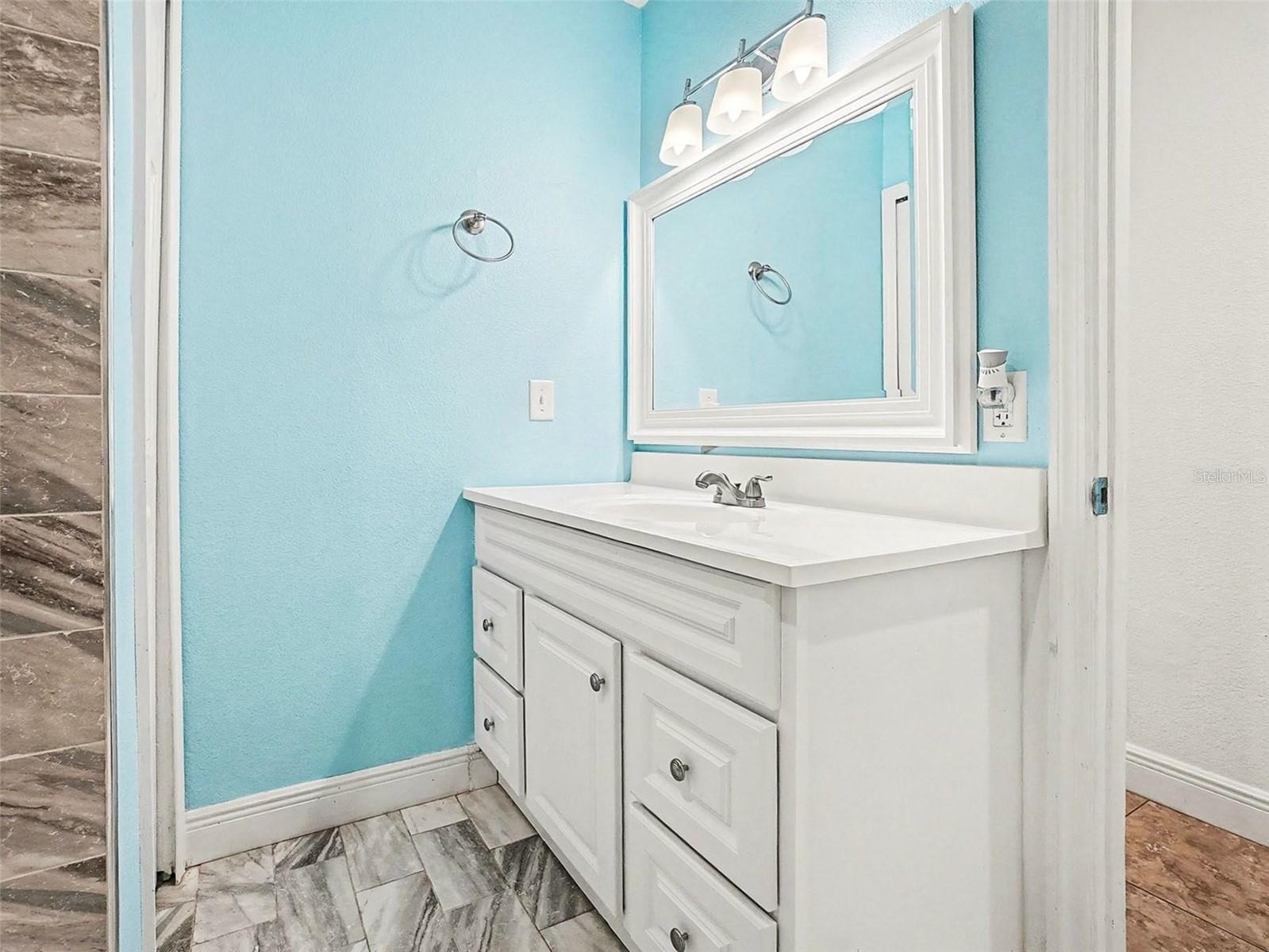 Image 22 of 55 For 2400 10th Street