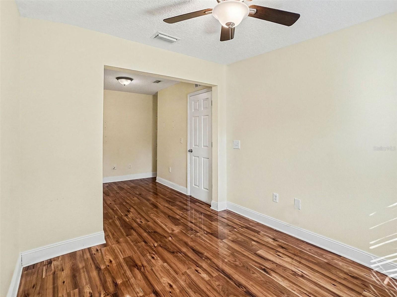 Image 26 of 55 For 2400 10th Street