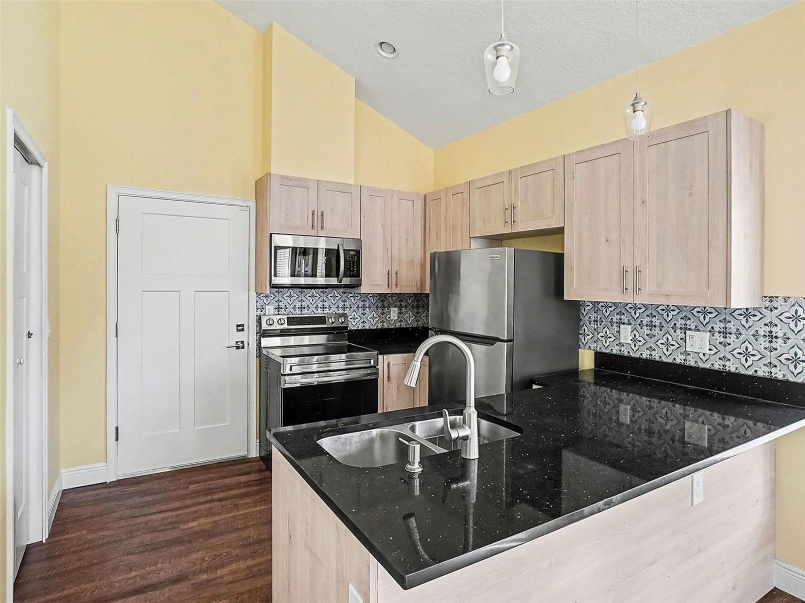 Image 35 of 55 For 2400 10th Street