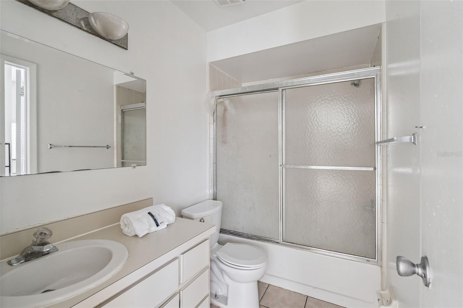 Image 15 of 18 For 732 Golden Sunshine Circle