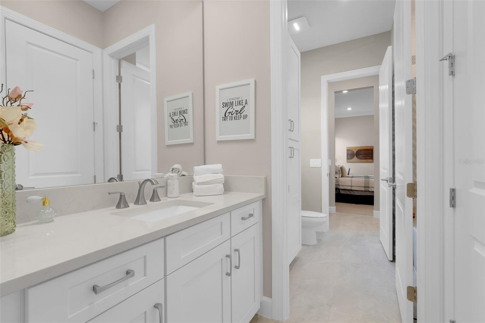 Image 34 of 72 For 10193 Brocksport Circle