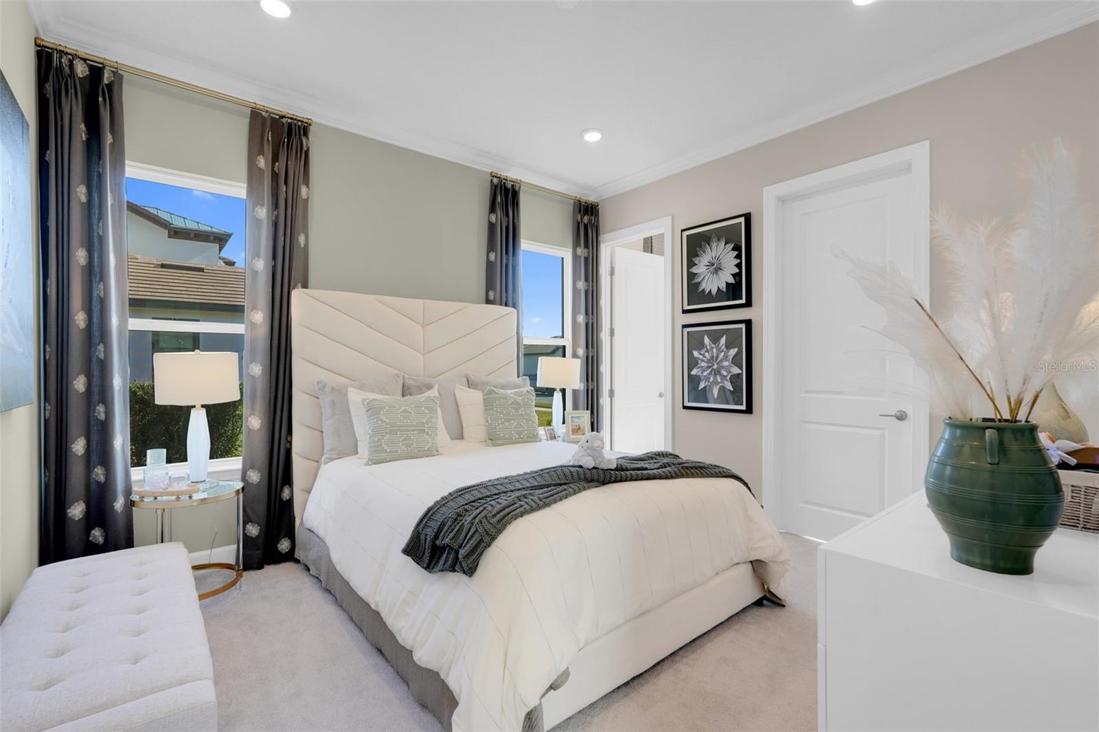 Image 40 of 72 For 10193 Brocksport Circle