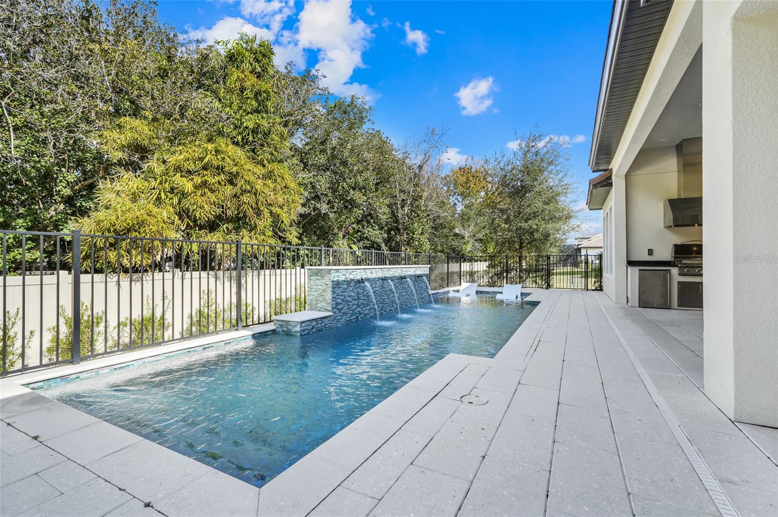 Image 55 of 72 For 10193 Brocksport Circle