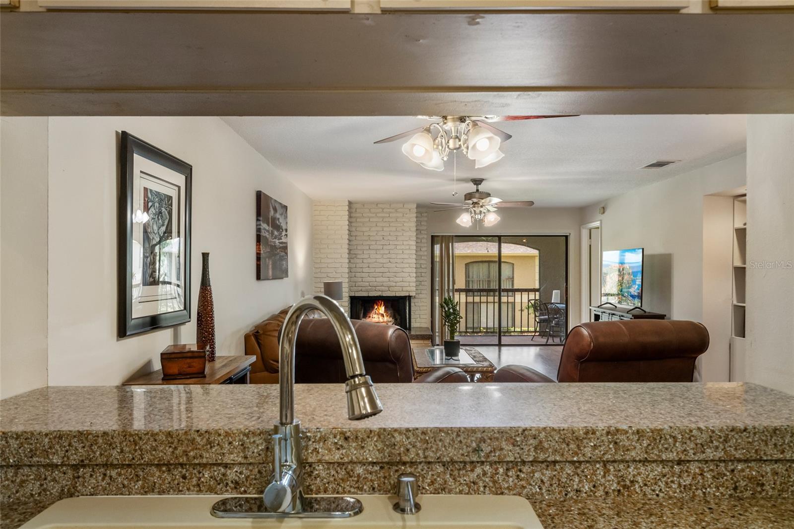 Image 12 of 38 For 1055 Kensington Park Drive 317