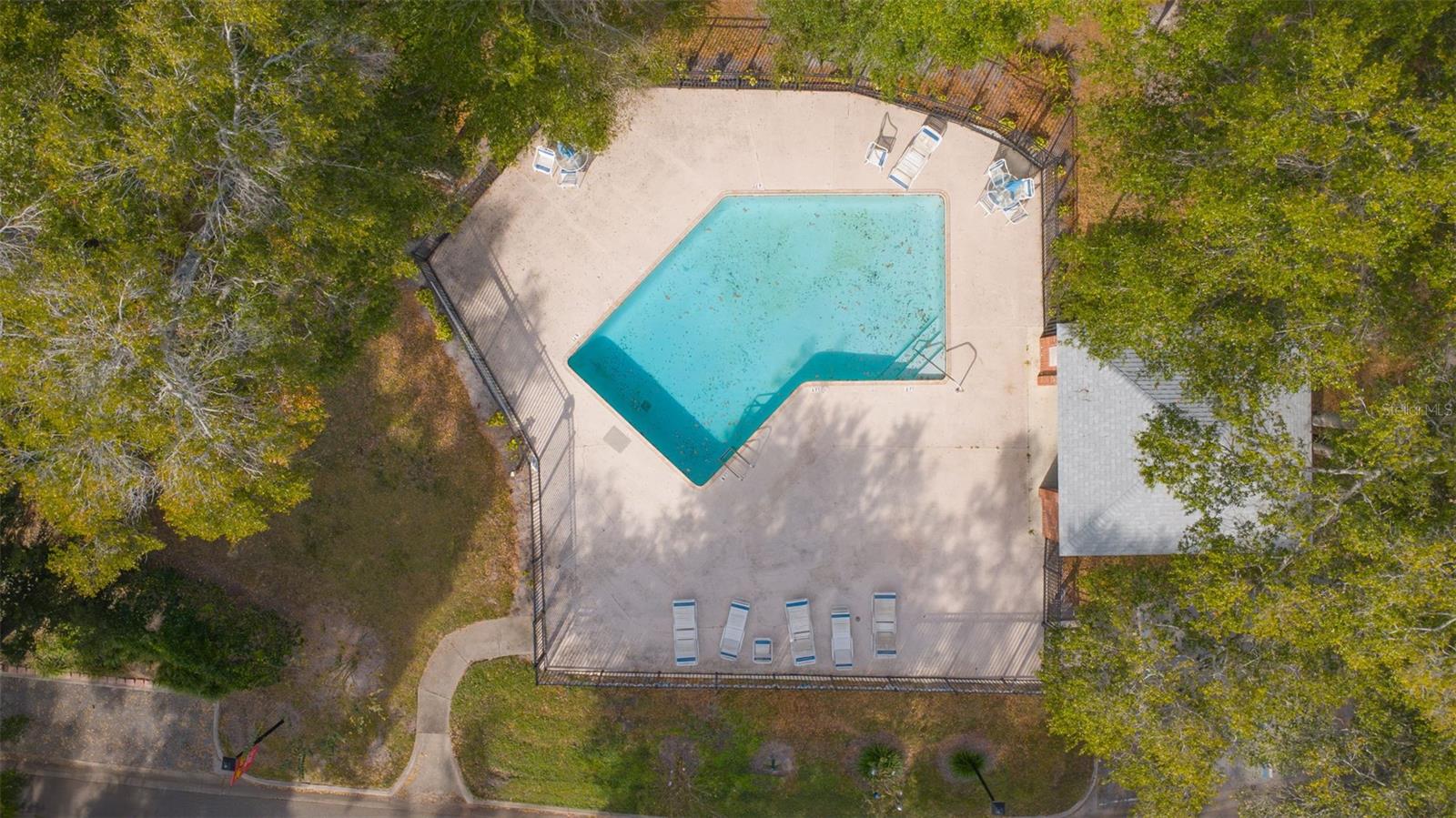 Image 42 of 42 For 525 Oak Terrace 117