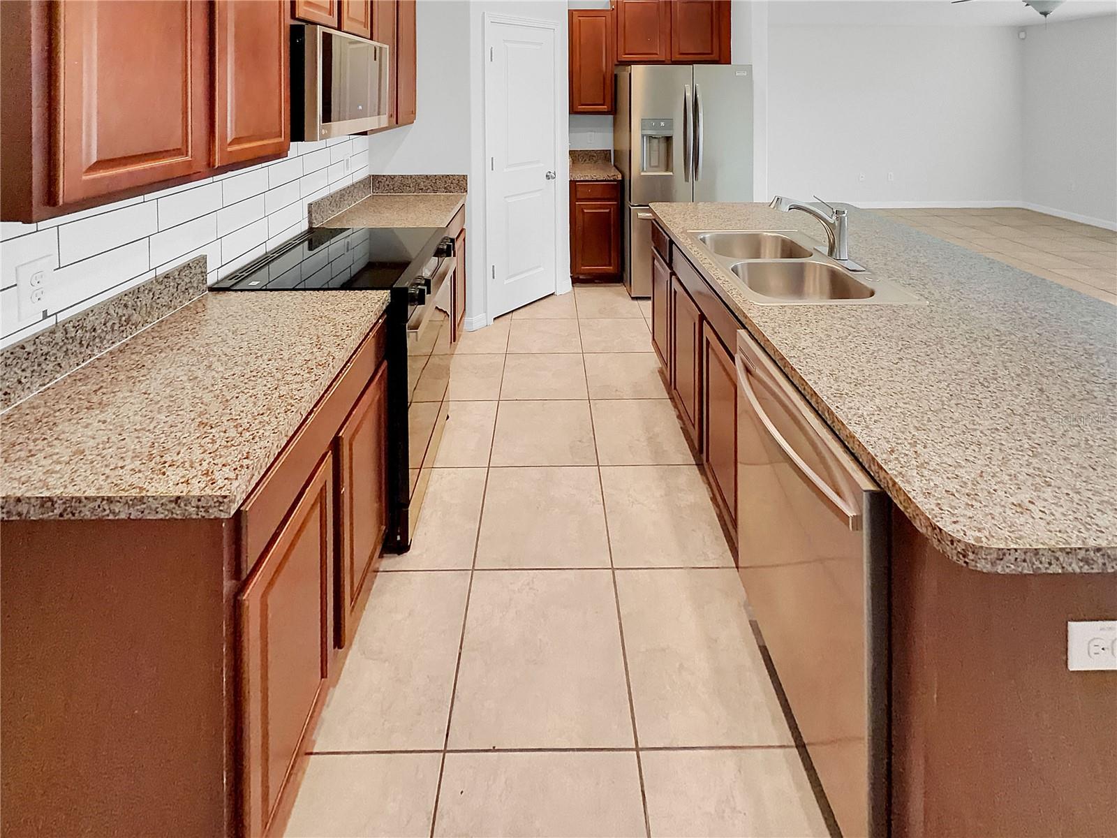 Image 13 of 22 For 10113 Rosemary Leaf Lane