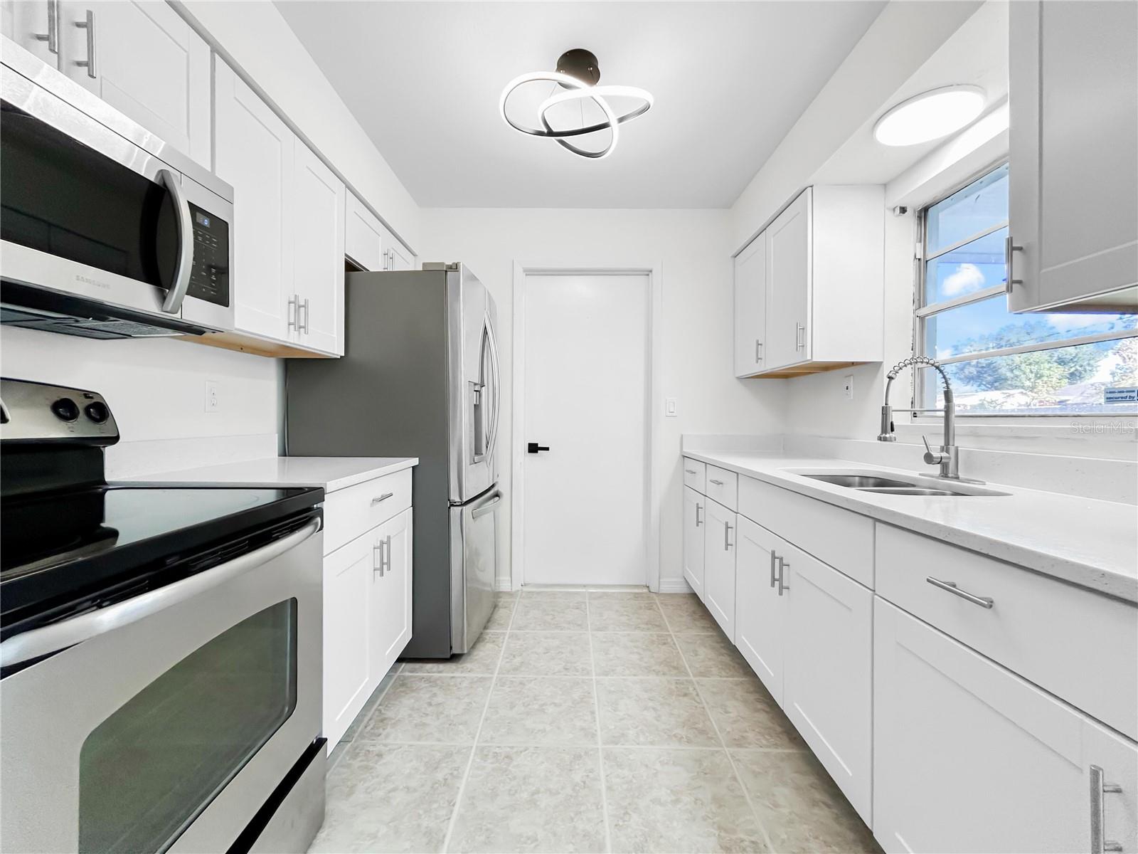 Image 4 of 30 For 6130 Calendar Court W