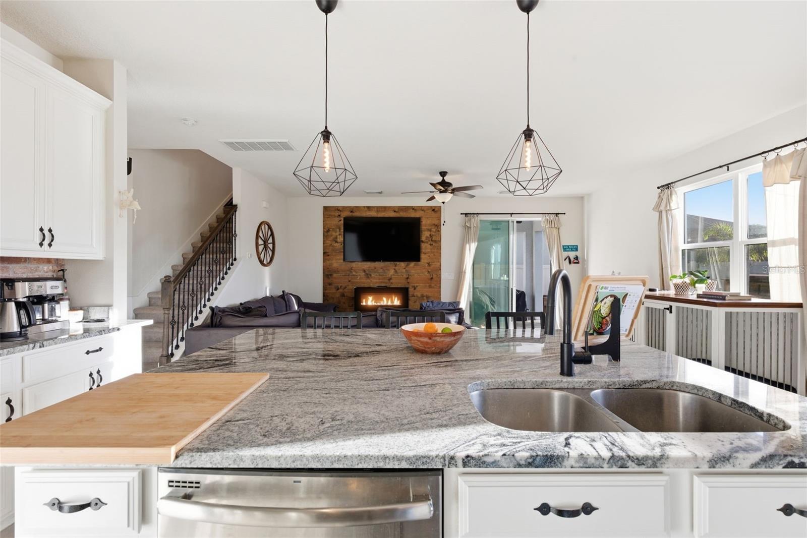 Image 13 of 68 For 12138 Blue Pacific Drive