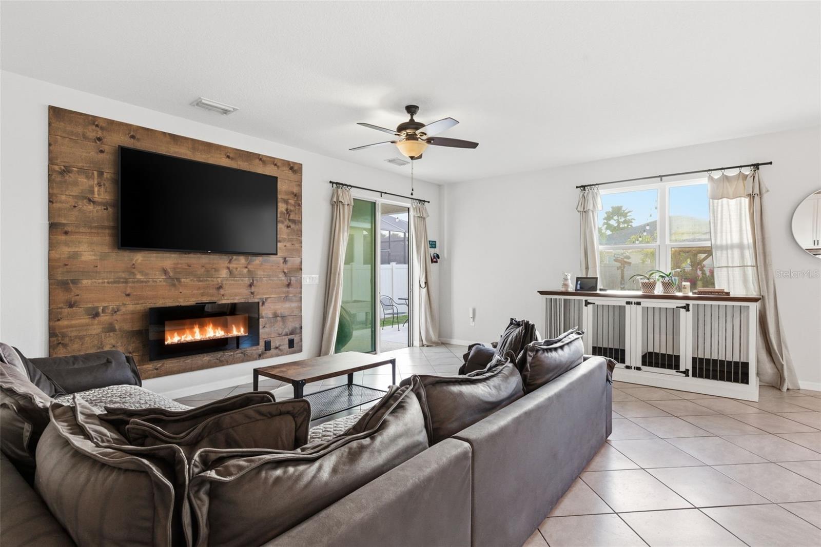 Image 22 of 68 For 12138 Blue Pacific Drive