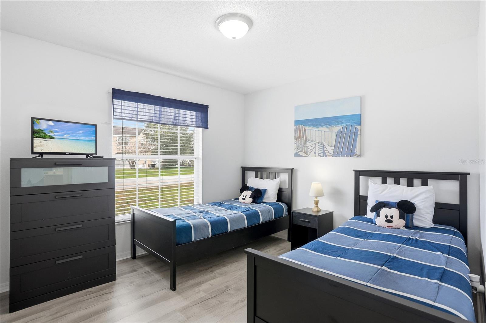 Image 11 of 27 For 545 Whittier Street