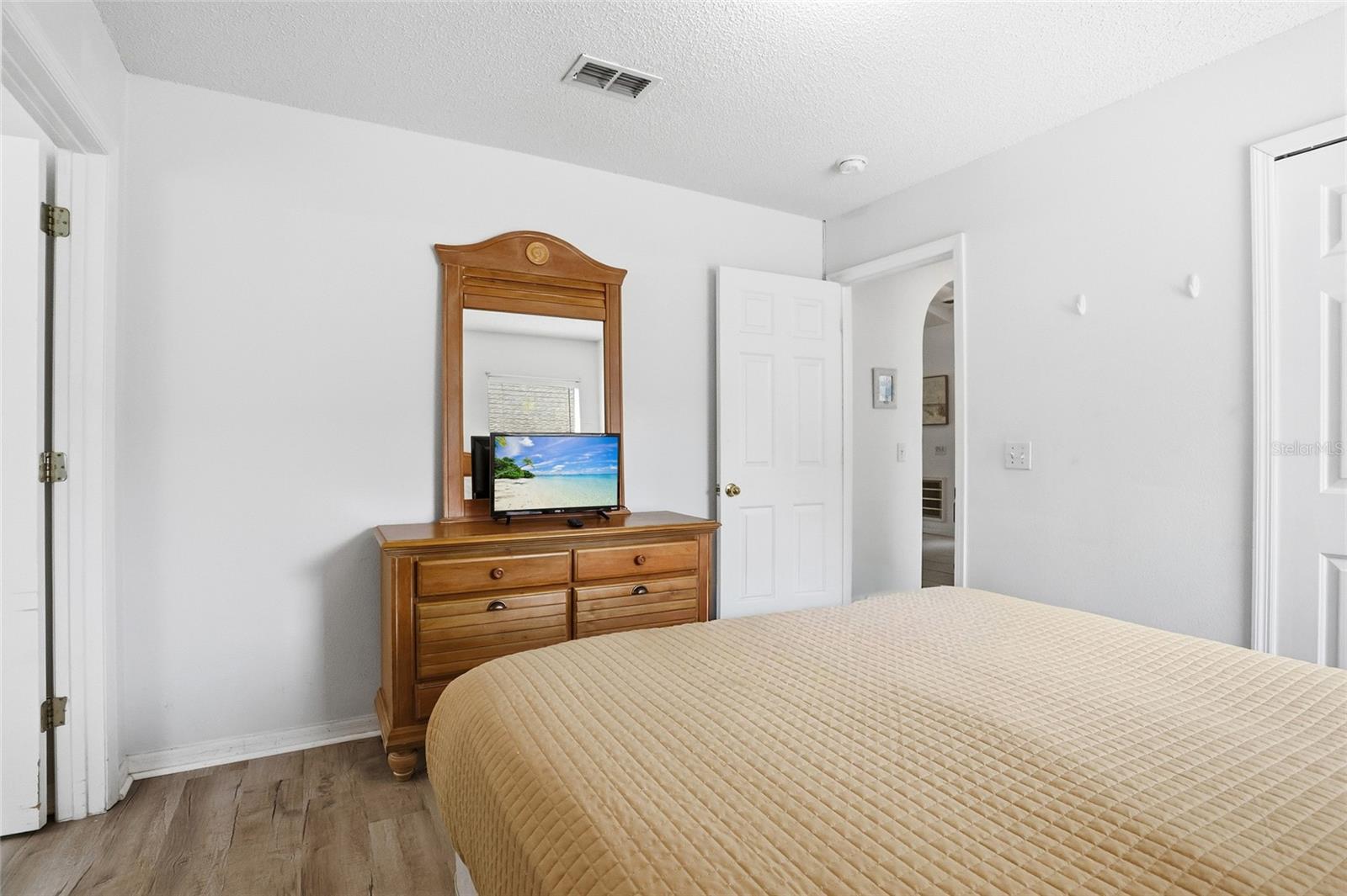 Image 14 of 27 For 545 Whittier Street