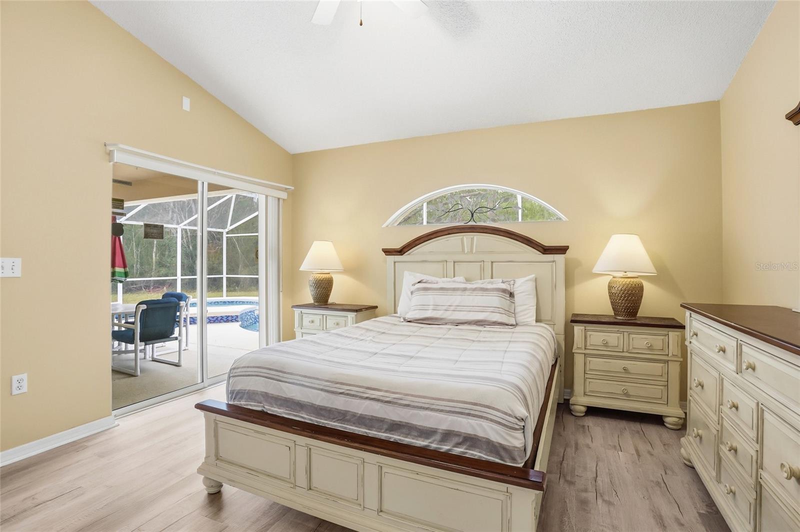 Image 17 of 27 For 545 Whittier Street