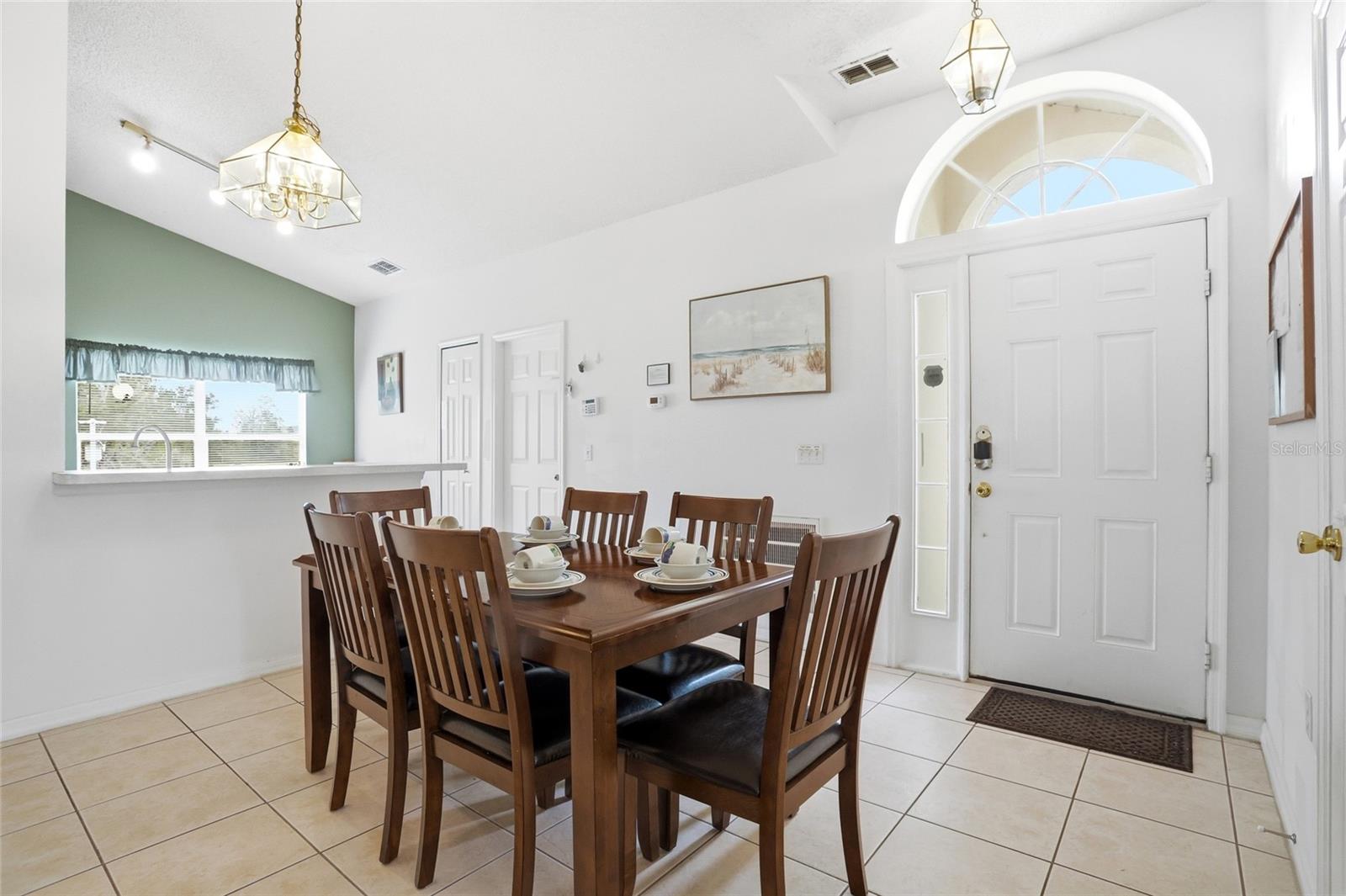 Image 2 of 27 For 545 Whittier Street