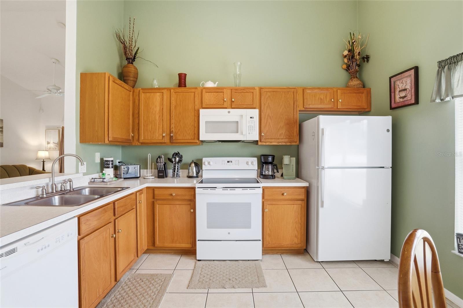 Image 9 of 27 For 545 Whittier Street