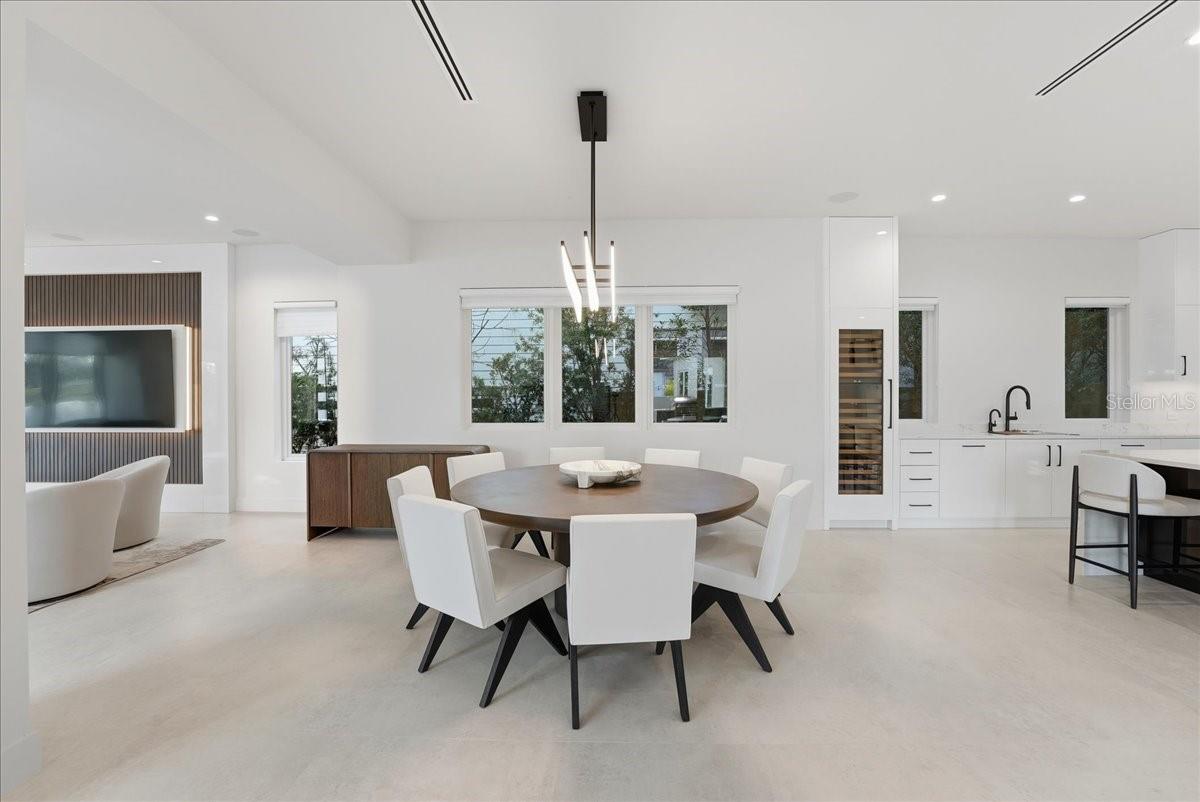 Listing photo id 11 for 13424 Beebe Alley