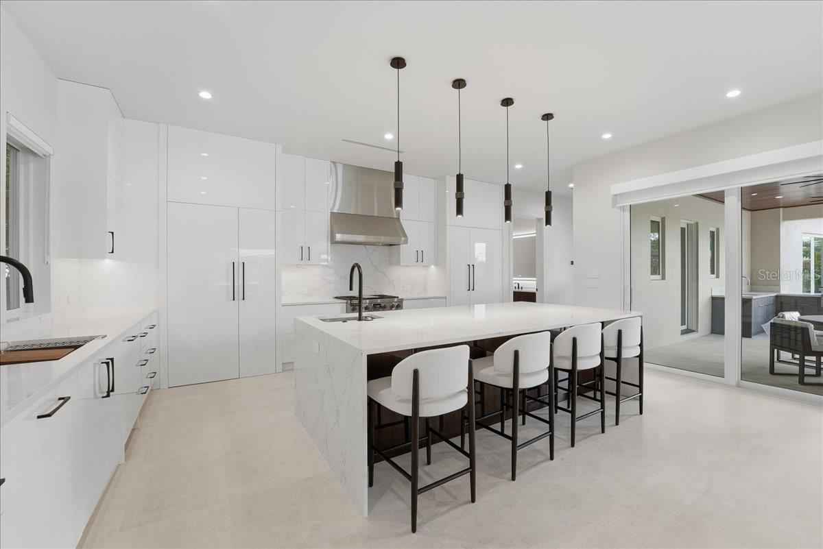 Listing photo id 15 for 13424 Beebe Alley